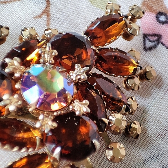 Huge Root Beer Brown Dark Topaz AB Riveted Fang Prong Setting Vintage Brooch - Picture 6 of 9